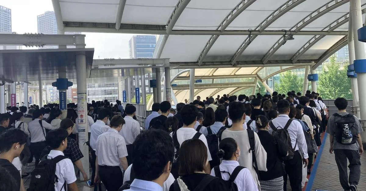 「田町駅東口」朝は“すれ違い地獄”　通勤ラッシュの混雑どう解消？
