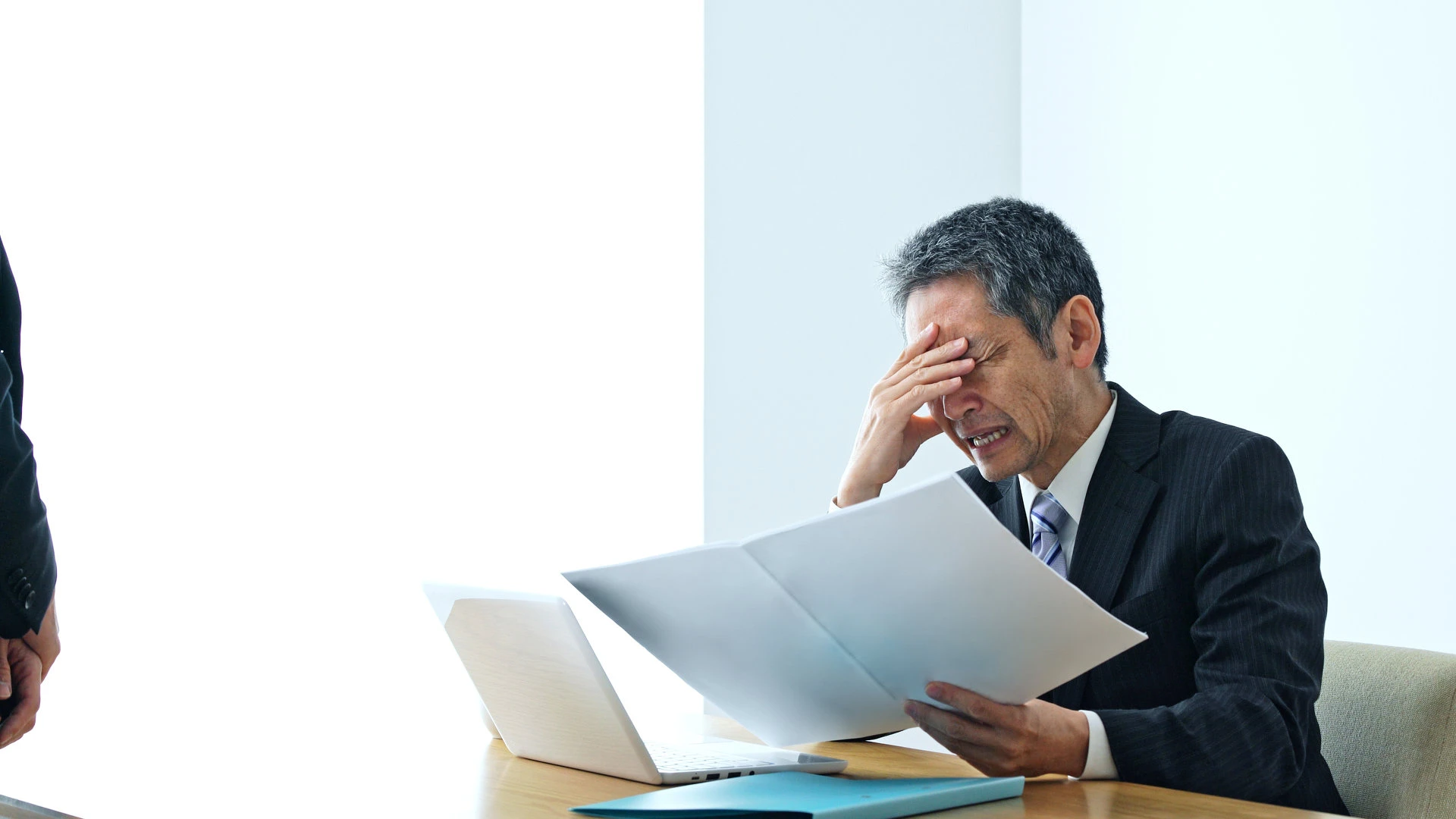 ミスしたのに「定時で帰る」部下　しわ寄せに苦しむ中年に、会社がすべき対応は？