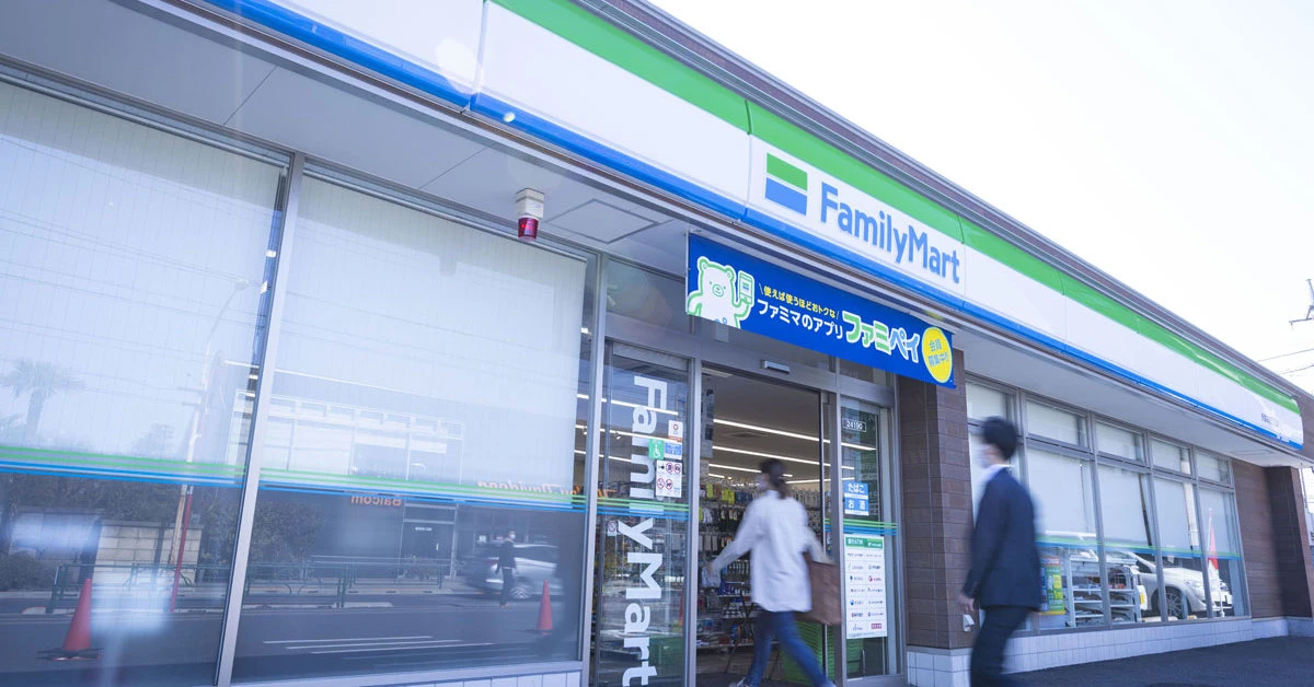 ファミマはなぜパンを「白く」したのか？　累計500万食の「白生」シリーズが挑む主役の座