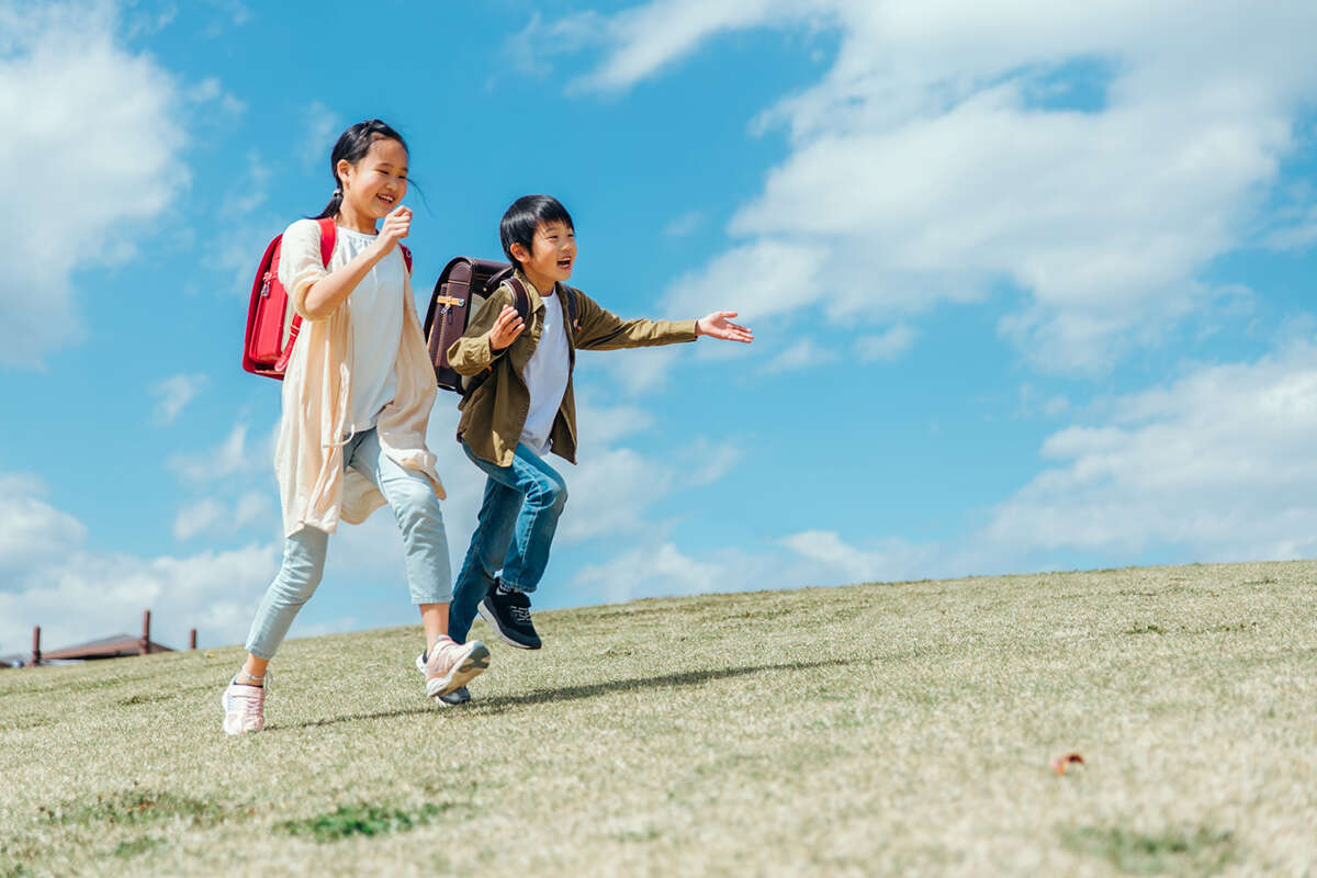 子どもに人気の職業　小学生1位は「パティシエ」、中学生1位は「会社員」、高校生は？