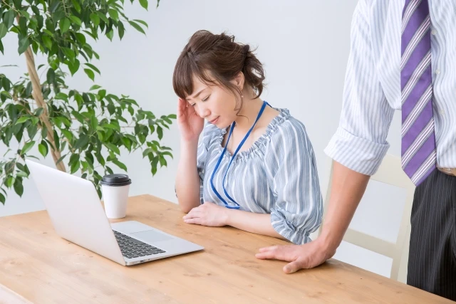 若手が敬遠する上司　「指示が曖昧」「感情的」……1位は？
