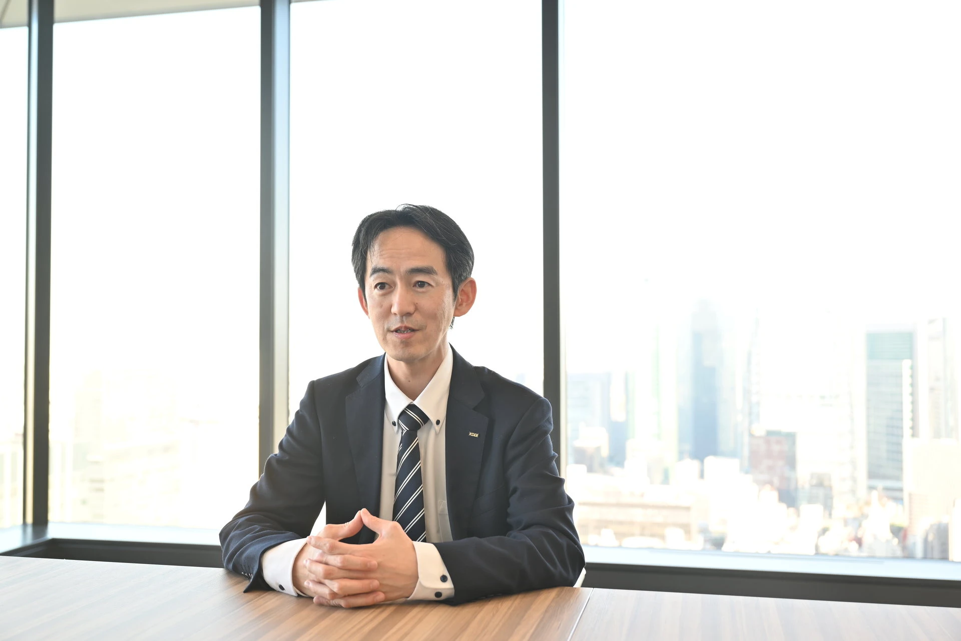 KDDIが生成AIフル活用で挑む！　「ワコンクロス」は人手不足の業界を救えるか