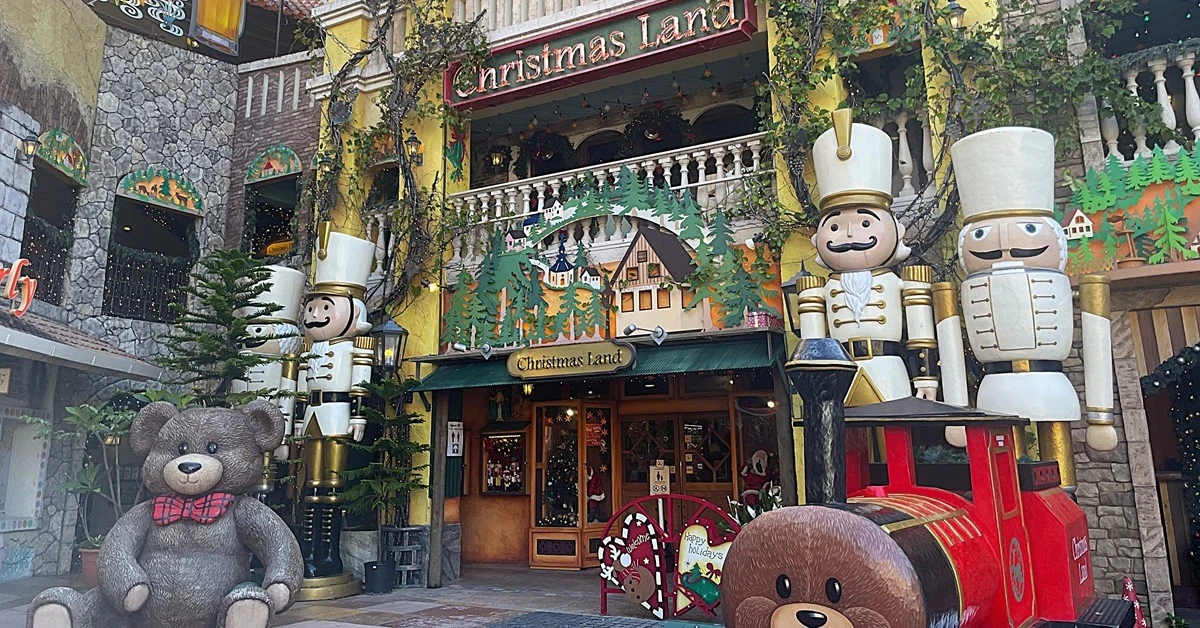 開業後7年間は赤字　常夏の沖縄で「クリスマス雑貨専門店」が年商1.3億円に成長したワケ