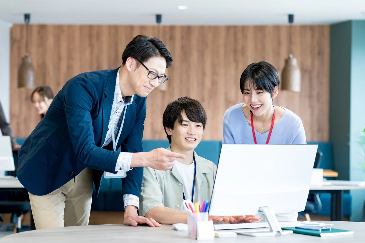 「何度注意しても期限を守らない部下」が、翌日から進んで進捗報告を始めるようになった「声かけ」とは