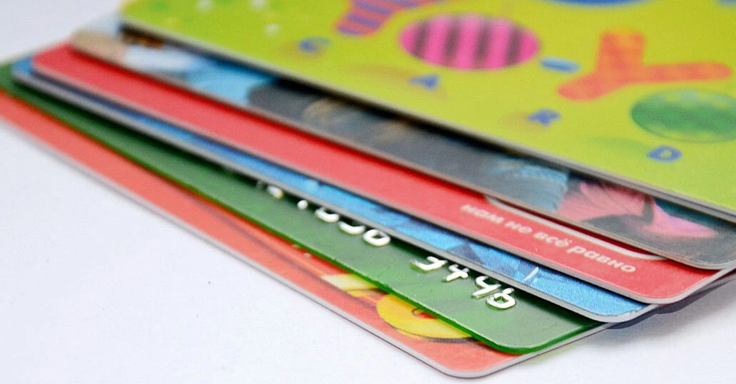 年収で変わるクレカ事情　高年収層の傾向は？