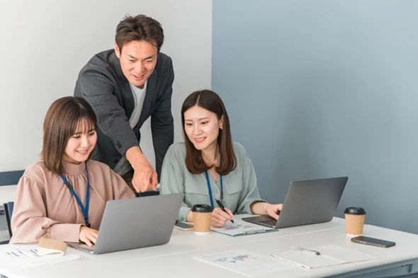 「上司との付き合い方」をChatGPTに聞く　職場コミュニケーションの現在