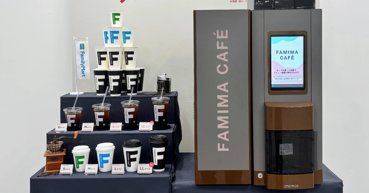 ファミマ、コーヒーに「LLサイズ」導入　オフィスで広がる“ちびだら飲み”需要狙う